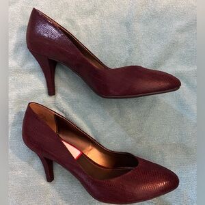 Bandolino burgundy heels